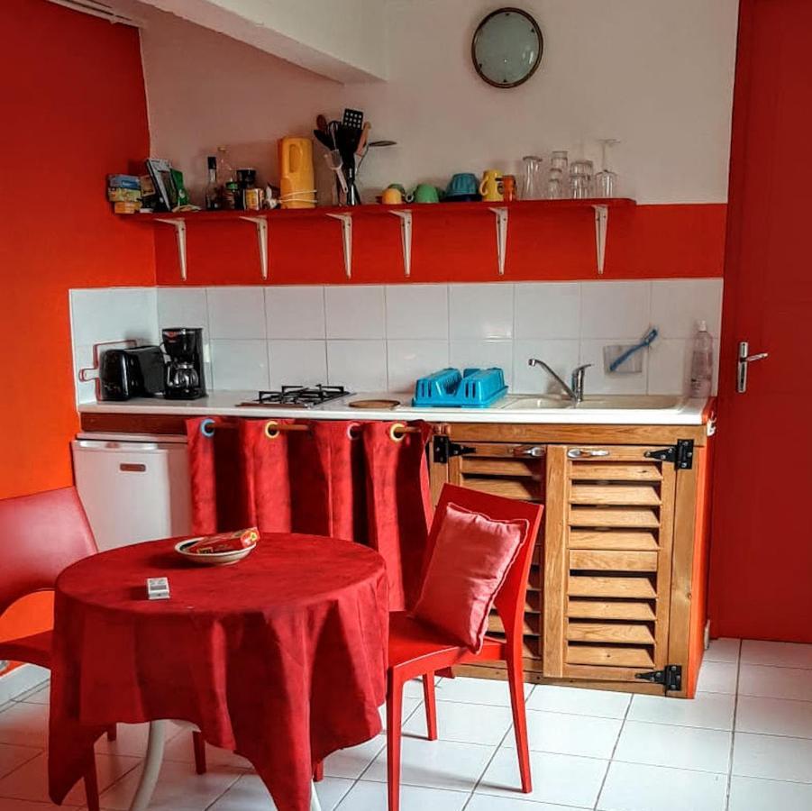 Mangoplaya Villa Deshaies Oda fotoğraf