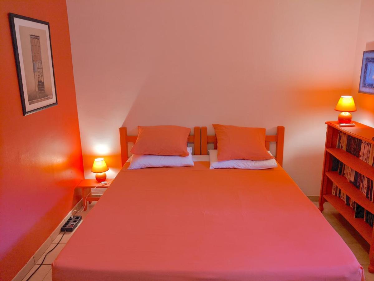 Mangoplaya Villa Deshaies Oda fotoğraf