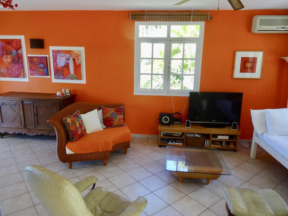 Mangoplaya Villa Deshaies Oda fotoğraf